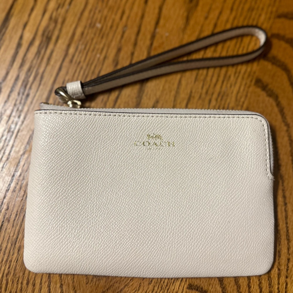 WHITE COACH WRISTLET GREAT CONDITION